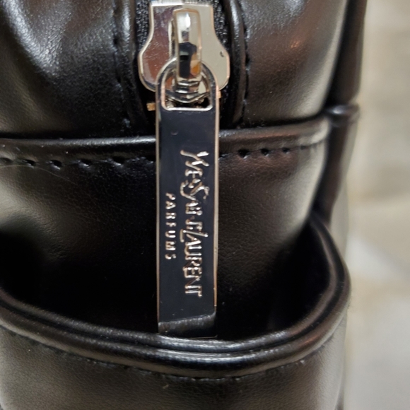 YSL Parfums Grooming Bag - Picture 9 of 15